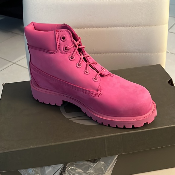 Pink Timberlands - Picture 6 of 6